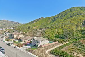 Mountain Gate Dr-S1203-059.jpg