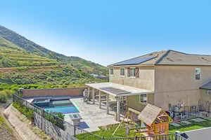 Mountain Gate Dr-S1203-061.jpg