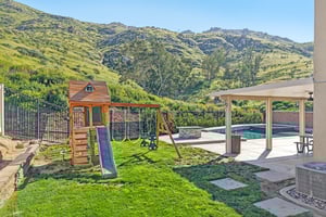 Mountain Gate Dr-S1203-064.jpg