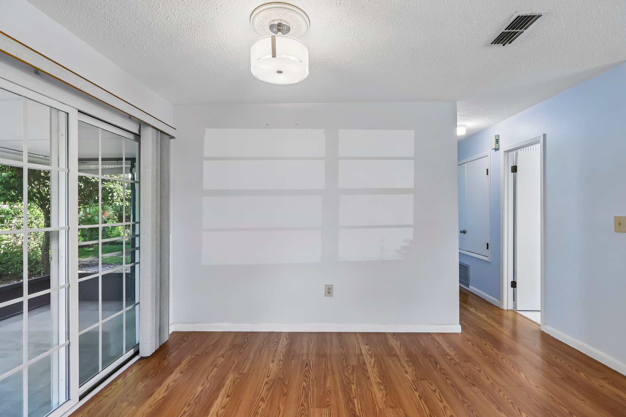 Aberdeen Cir-S1709-013.jpg