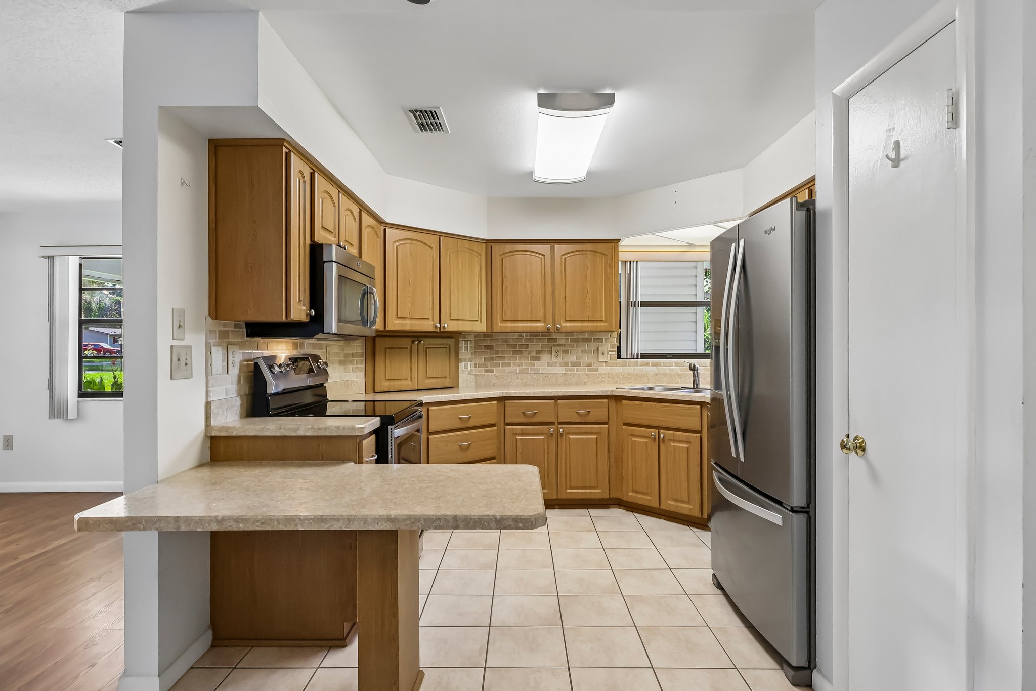 Aberdeen Cir-S1709-015.jpg