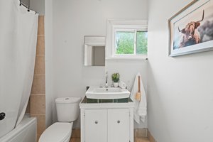  Photo 48