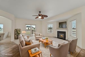 DSC08806 virtually staged.jpeg