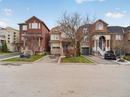 21 Asner Ave, Vaughan ON