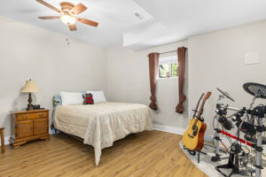  Photo 44