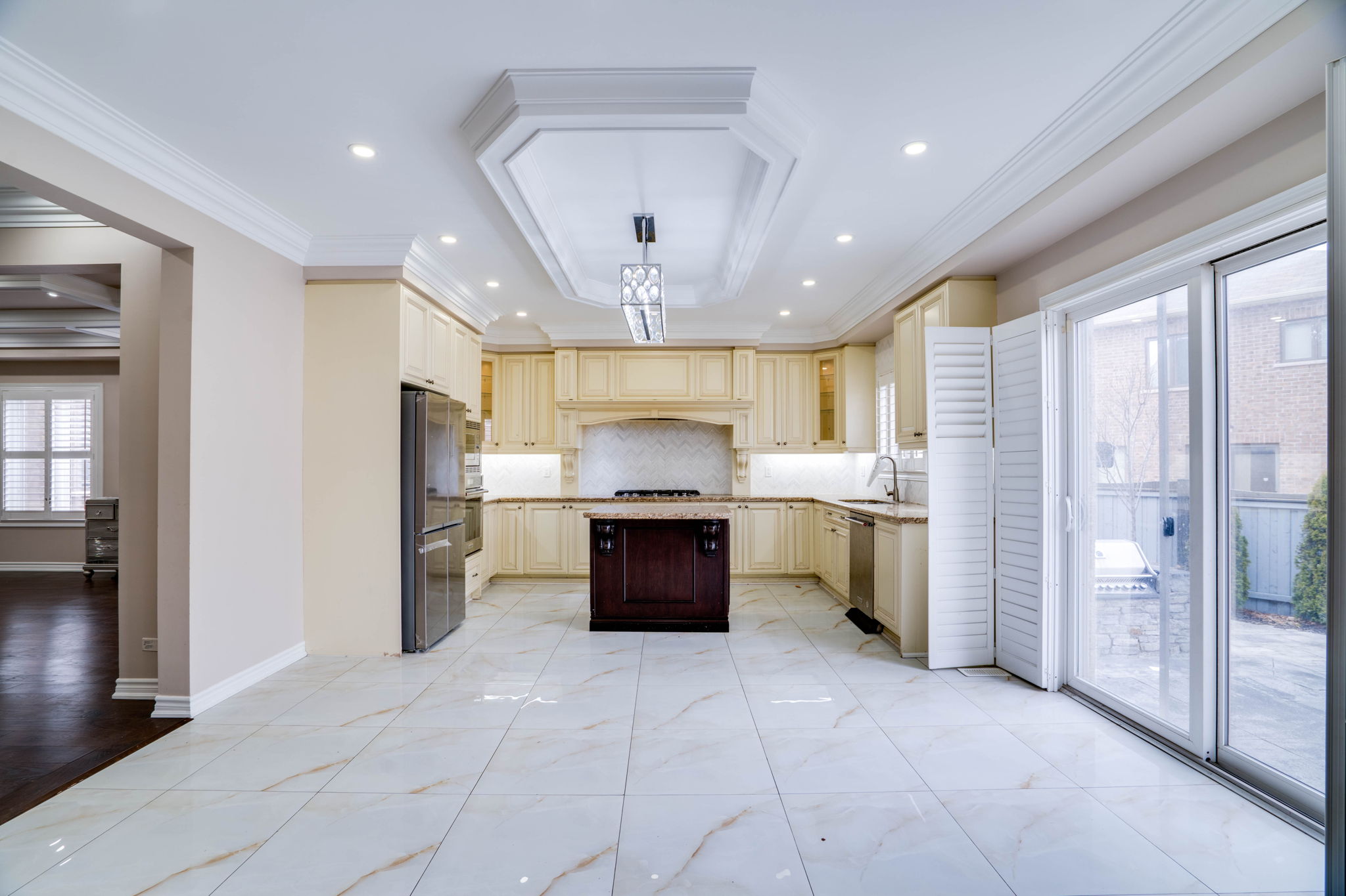 21 Belgium Cres Brampton, ON L7A