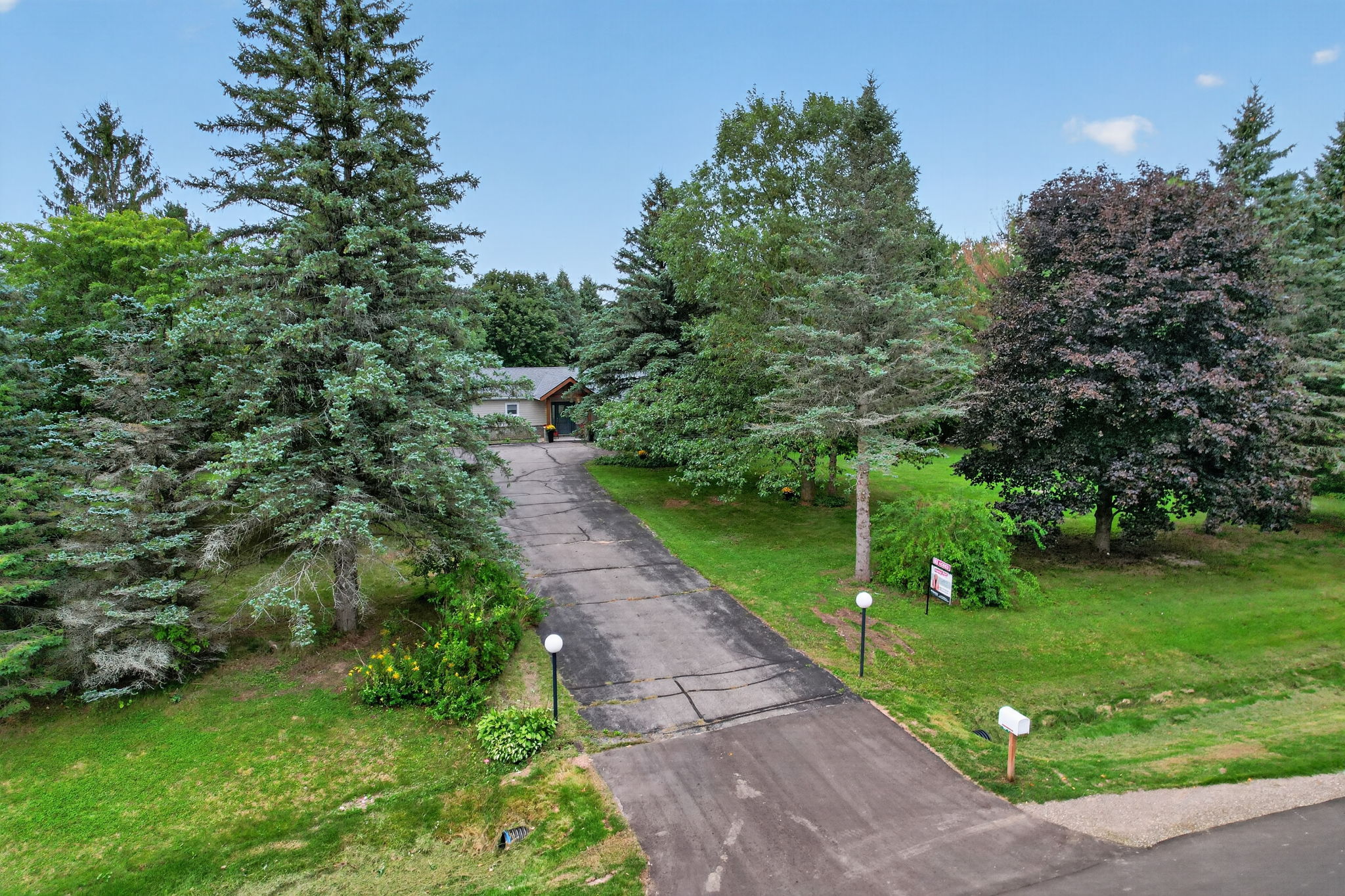 21 Birchview Dr Caledon, ON L7K 0L6