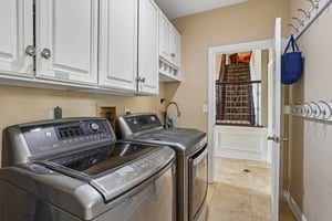 Brookwood Rd-S0105-030.jpg