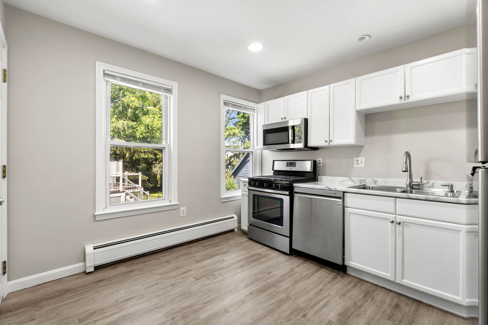 21 Carleton Ave, Haverhill, MA 01835, USA Photo 19