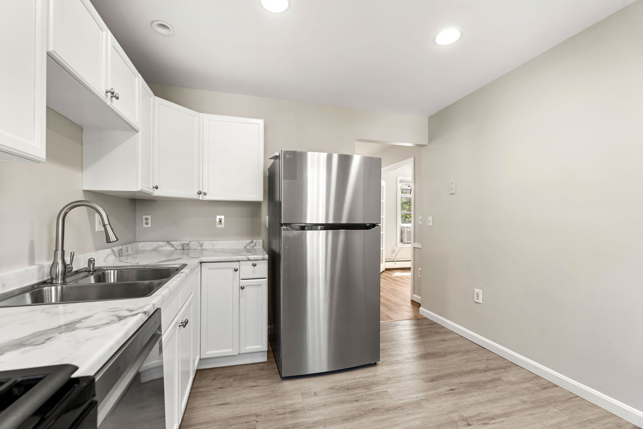 21 Carleton Ave, Haverhill, MA 01835, USA Photo 21