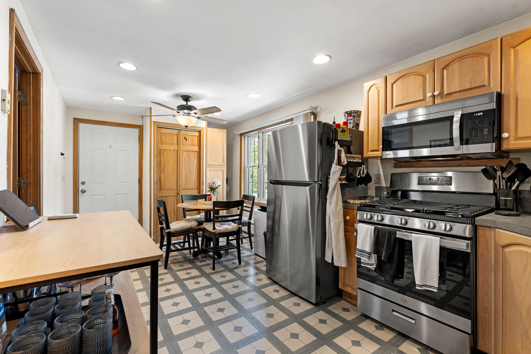 21 Carleton Ave, Haverhill, MA 01835, USA Photo 36