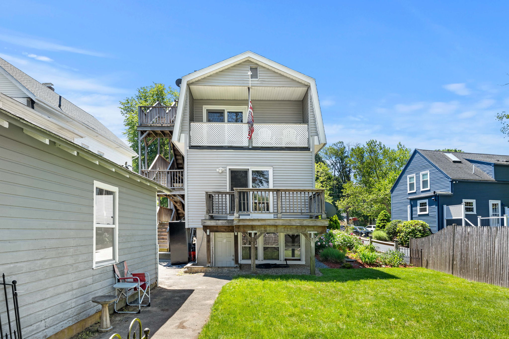 21 Carleton Ave, Haverhill, MA 01835, USA Photo 6
