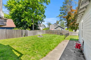 21 Carleton Ave, Haverhill, MA 01835, USA Photo 8