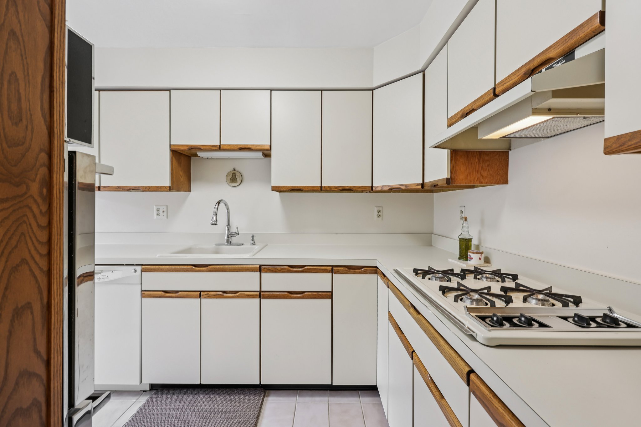 Cedarwood Terrace-S3010-016.jpg