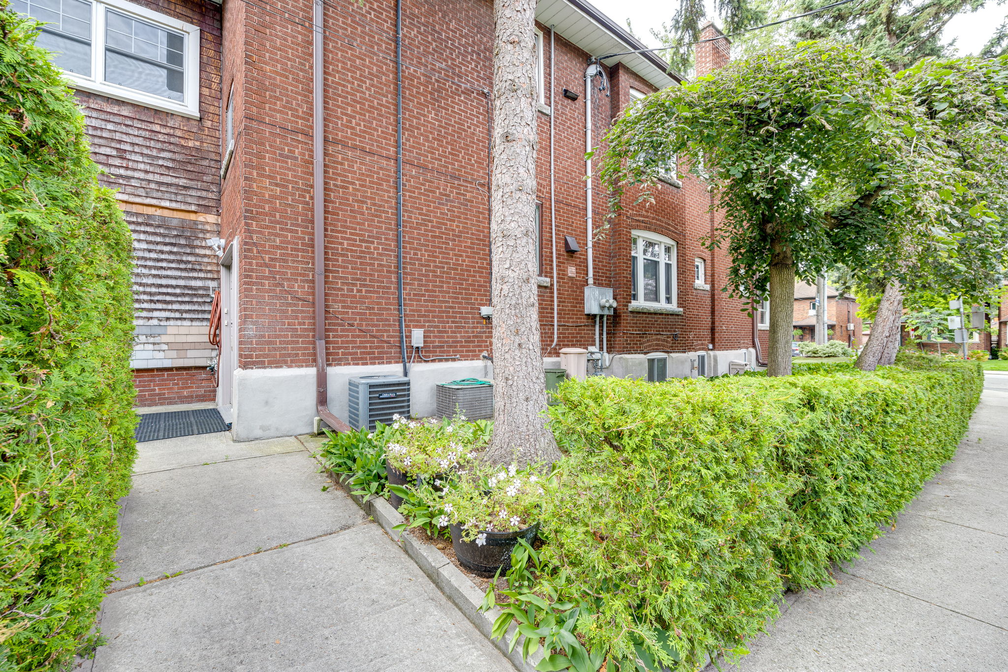 Toronto property showcase — delivered property photograph 4