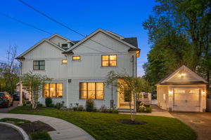 Exterior (7 of 10)