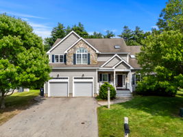 21 Daylily Dr, Nashua, NH 03062, USA Photo 2