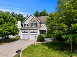 21 Daylily Dr, Nashua, NH 03062, USA Photo 3