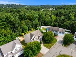 21 Daylily Dr, Nashua, NH 03062, USA Photo 7