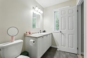  Photo 40