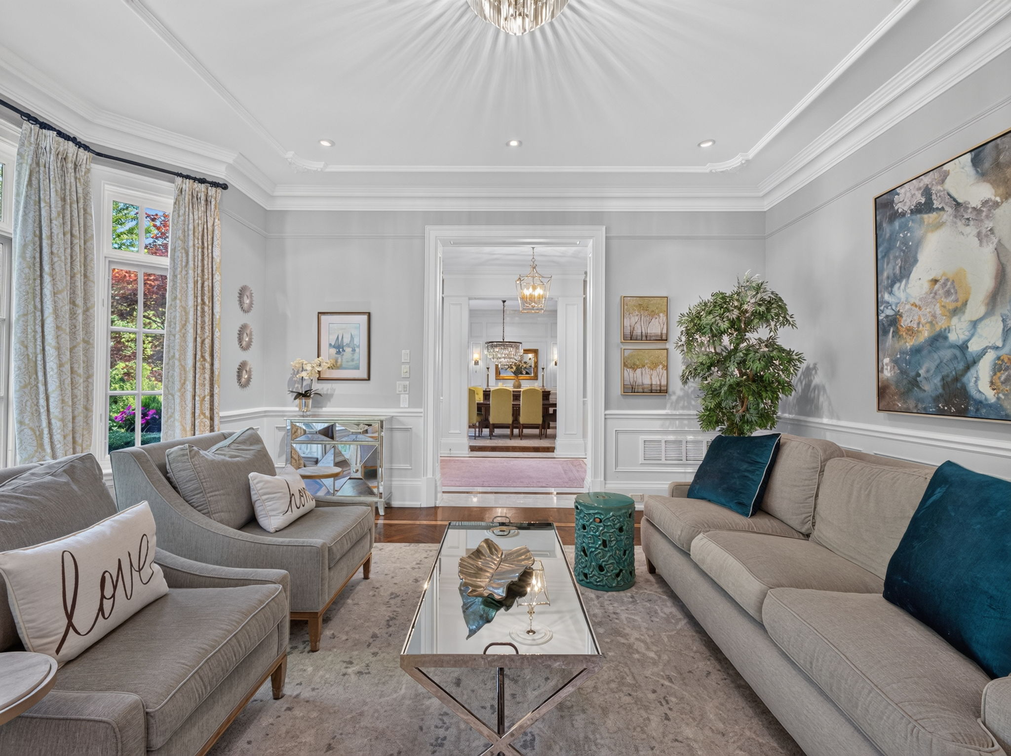 21 Don Ridge Dr Toronto, ON M2P 1H3