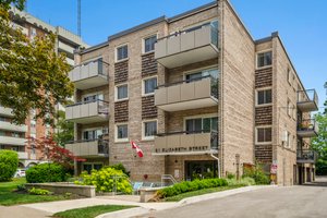 21 Elizabeth St S Unit 206