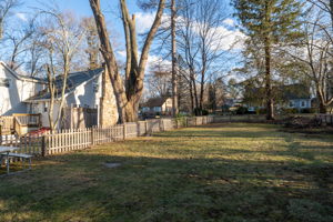 21 Elsmere Rd, Amston, CT 06231, USA Photo 6