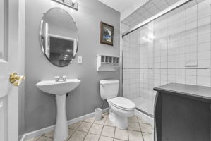  Photo 47