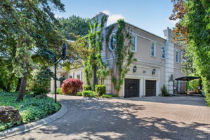 21 Fifeshire Rd, Toronto ON