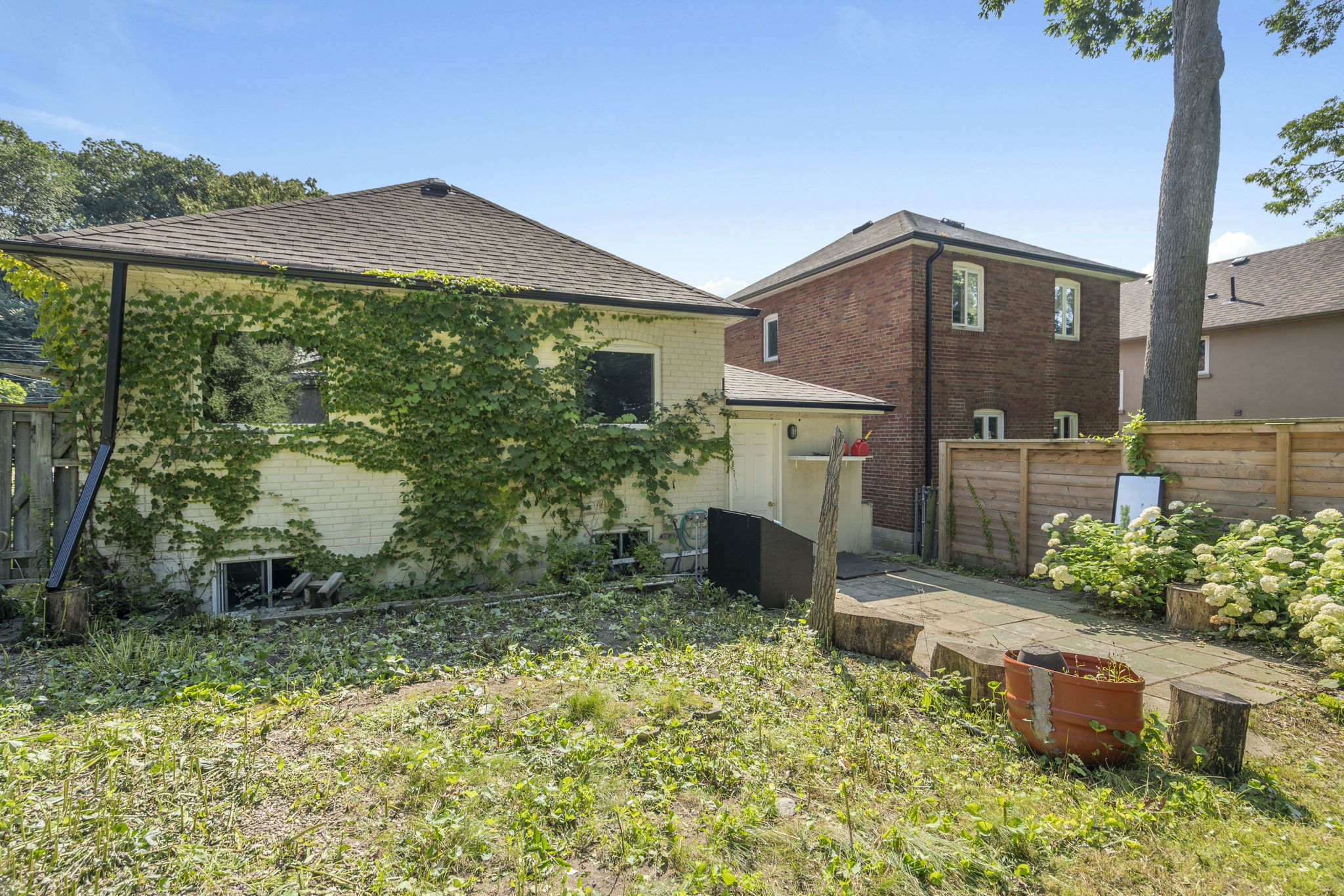 21 Glen Davis Crescent Toronto, ON M4E 1X6