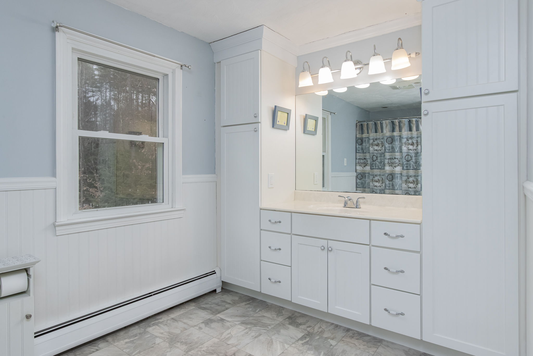 BedroomPrimaryBath-1