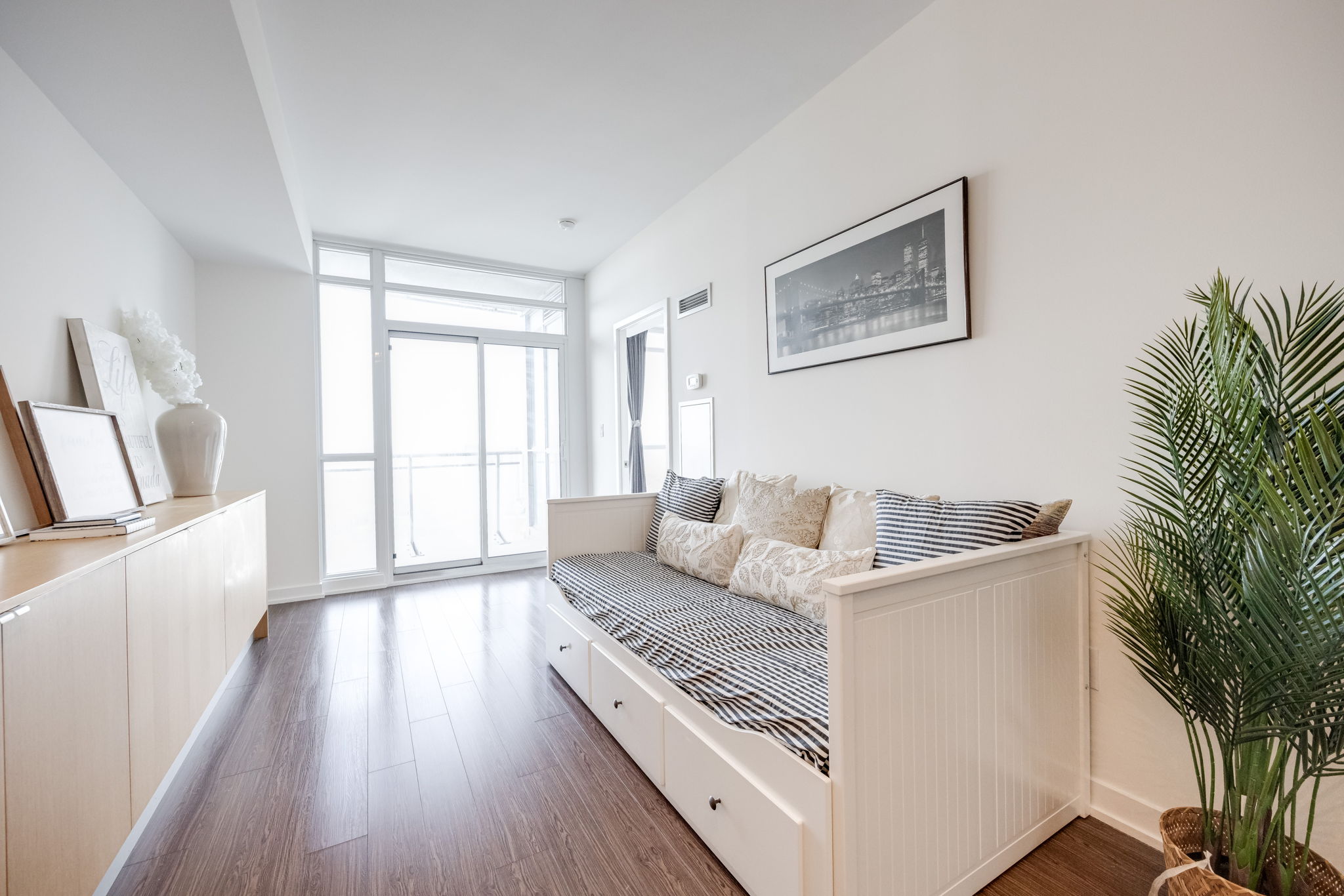Toronto property showcase — delivered property photograph 9