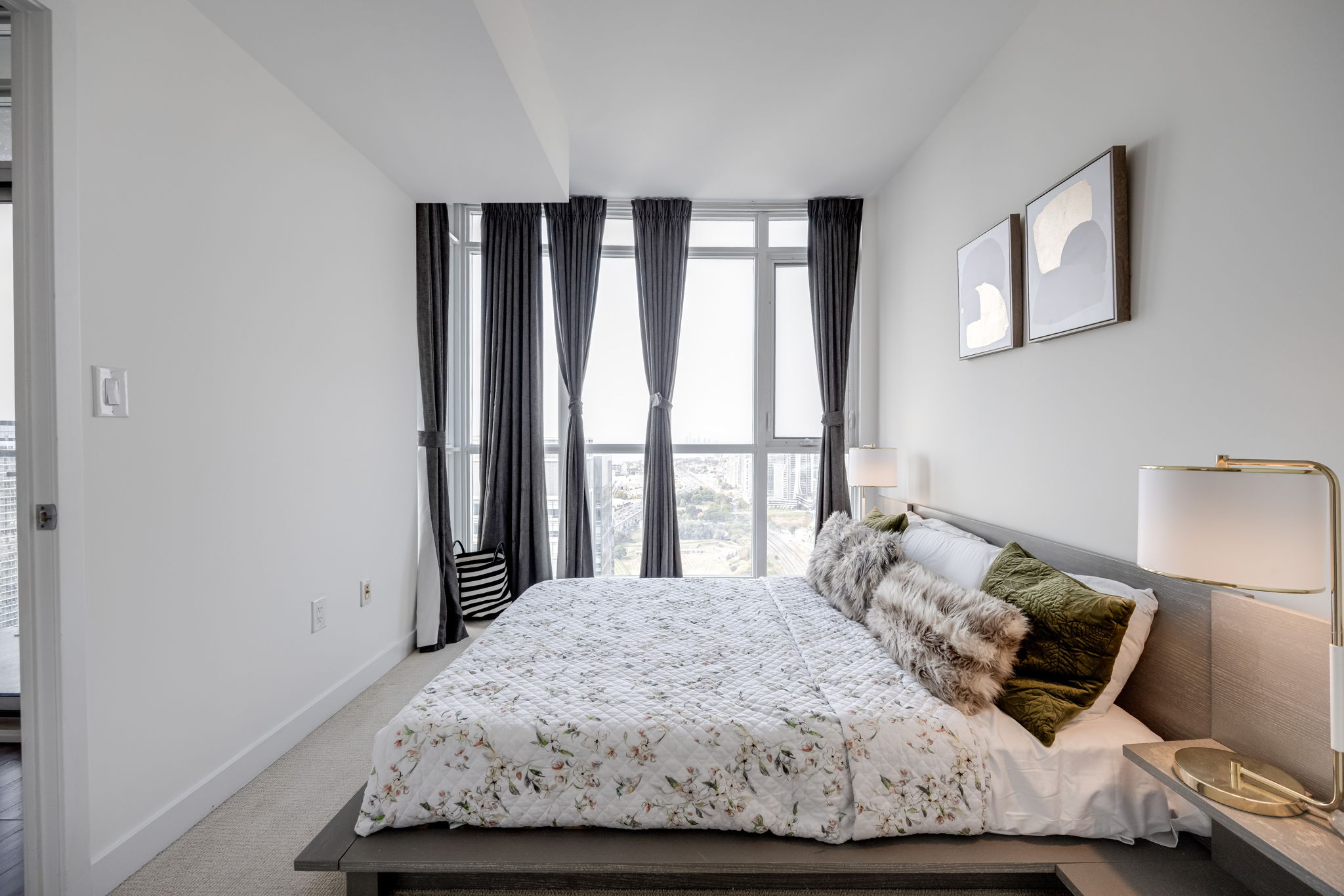 Toronto property showcase — delivered property photograph 15