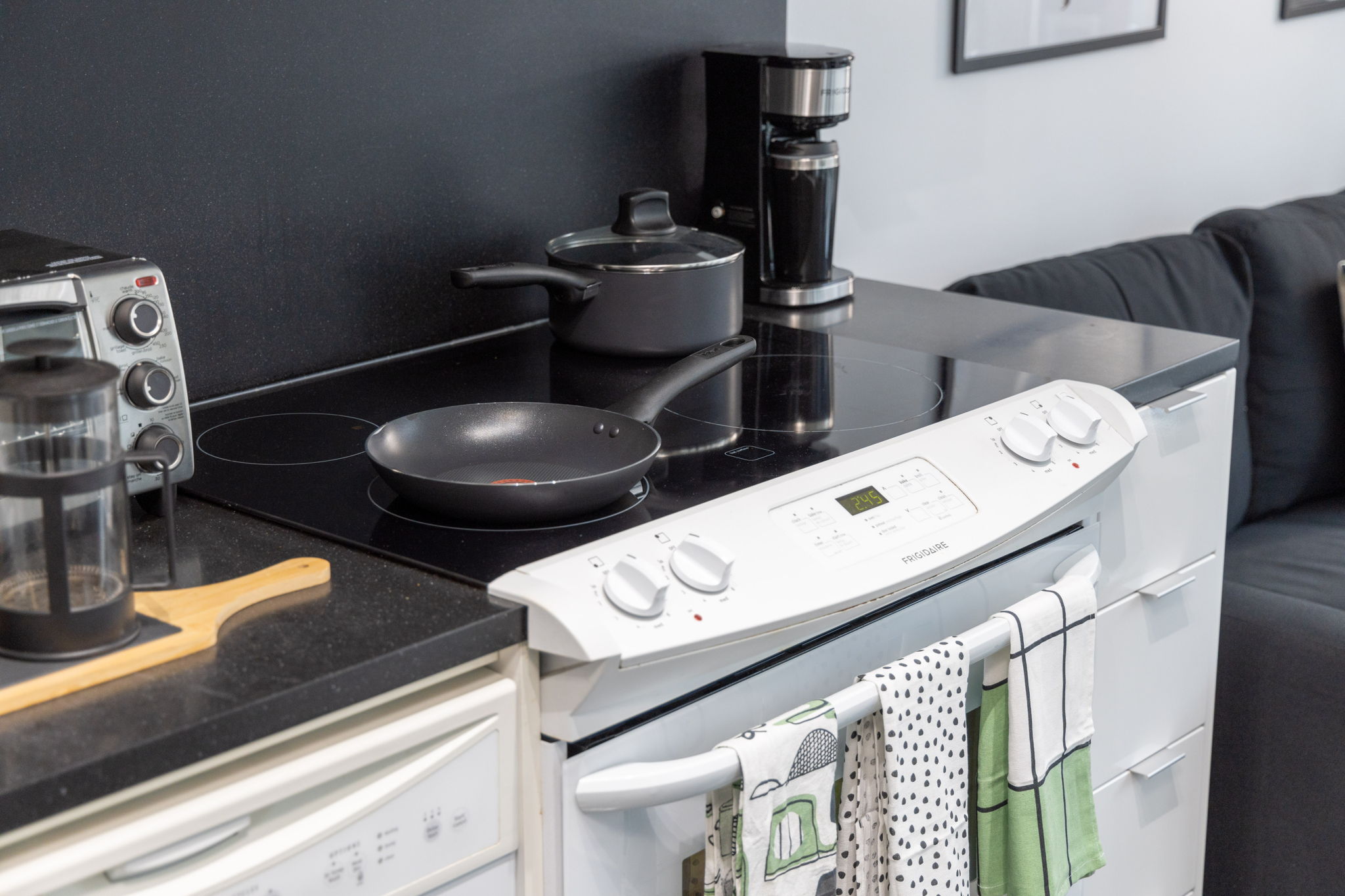 Toronto property showcase — delivered property photograph 24