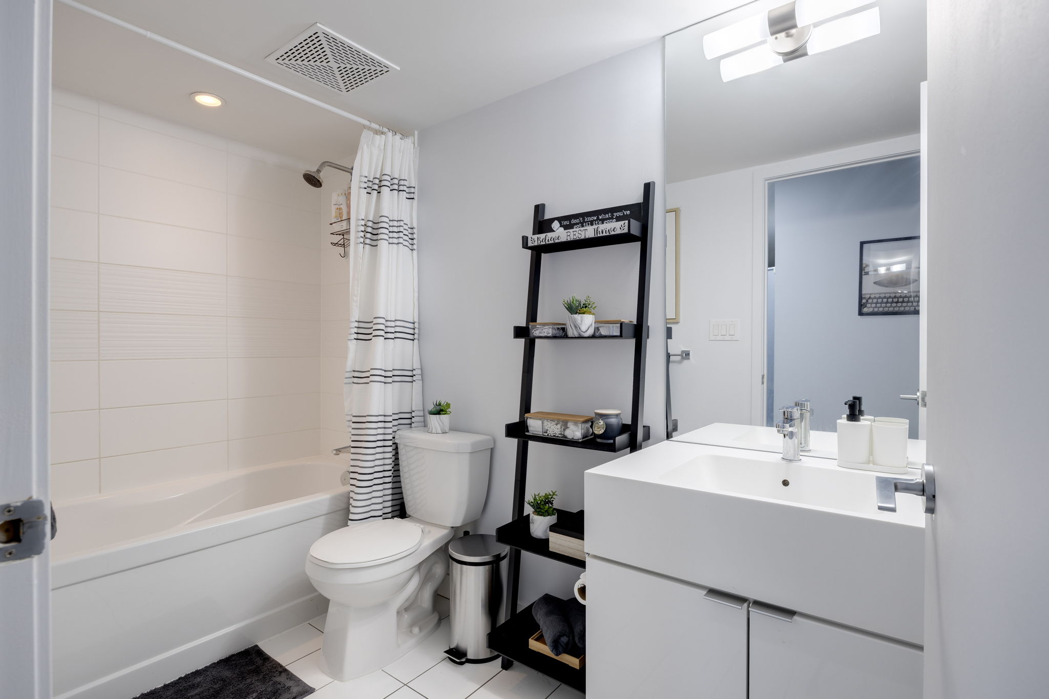 Toronto property showcase — delivered property photograph 14