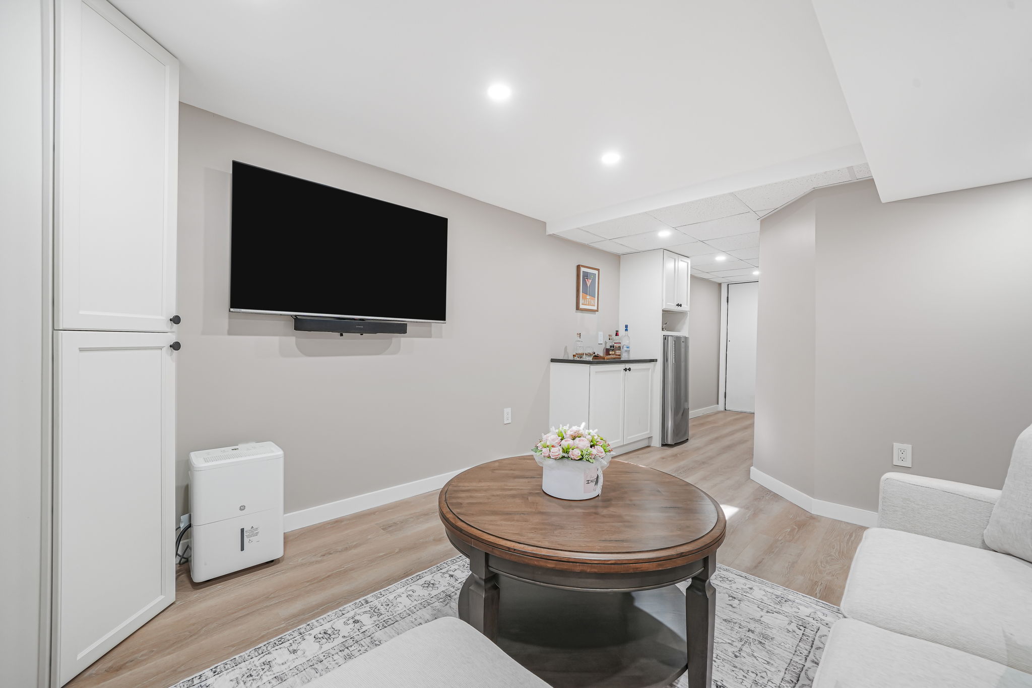 Den & Dry Bar-Basement