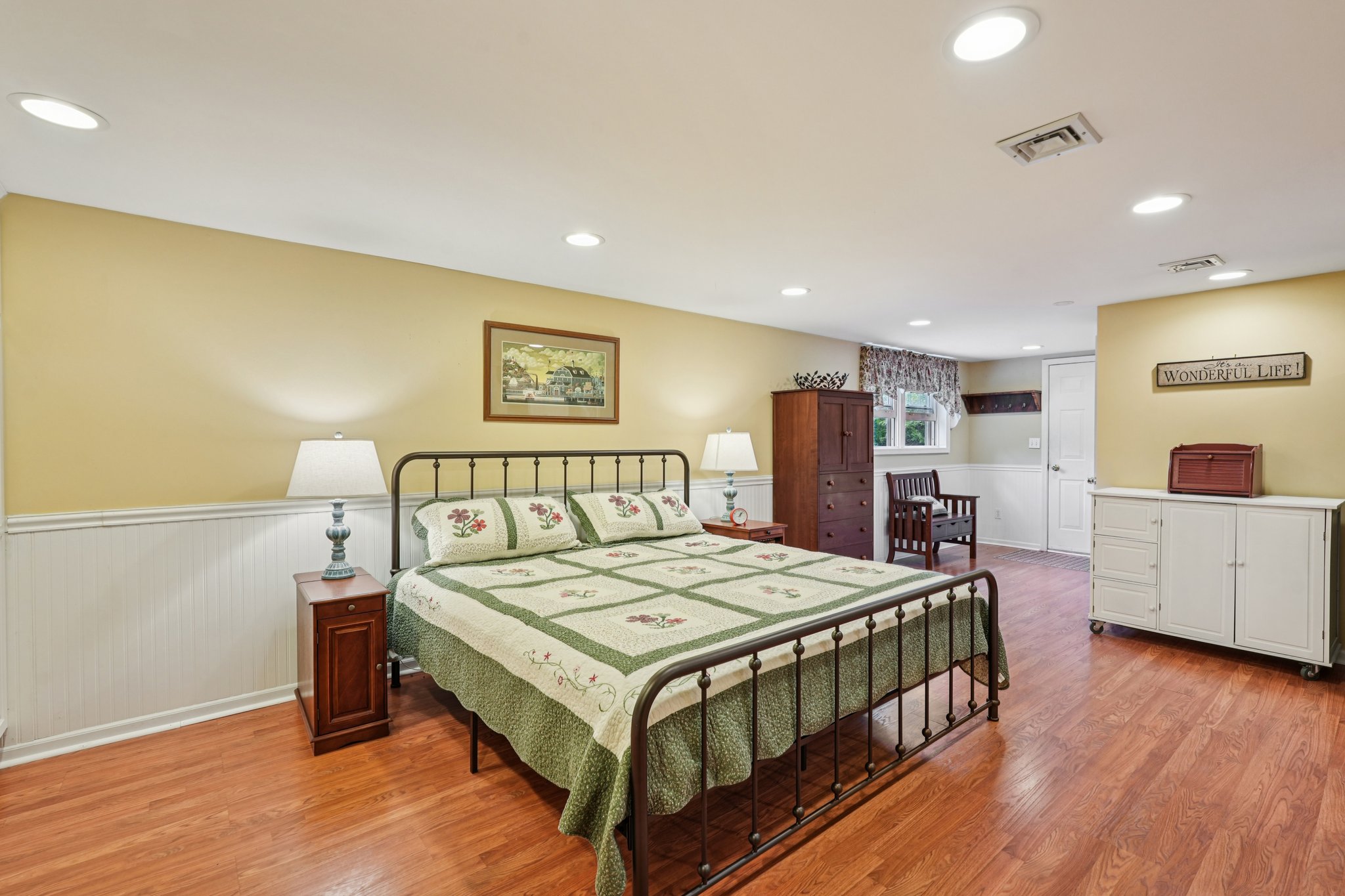 Linden Ct-S2908-034.jpg