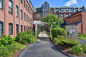  Photo 0