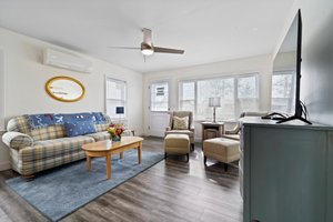 21 Meadow Pond Rd, Hampton, NH 03842, USA Photo 5