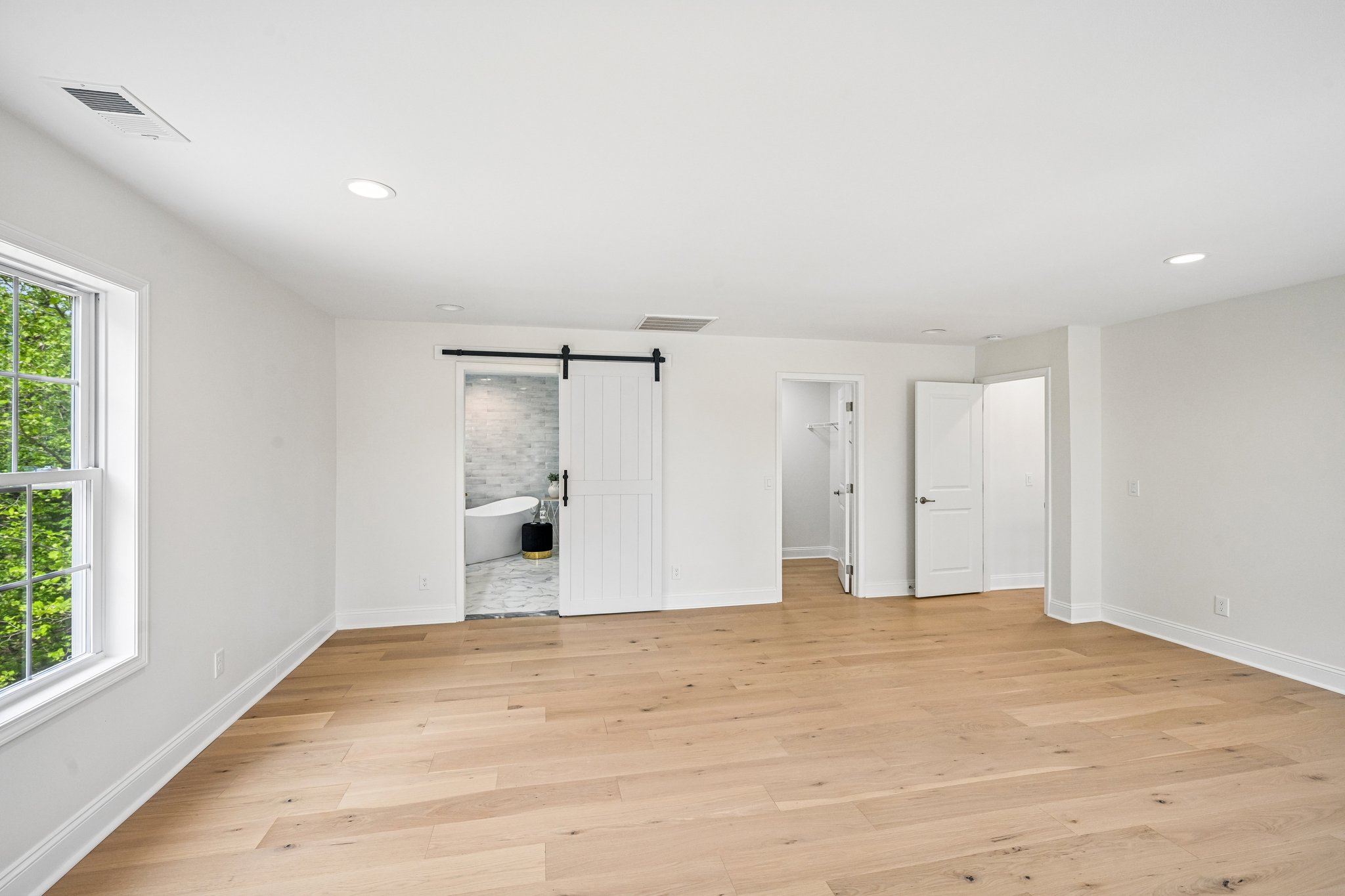 Montana Ave-S2504-033.jpg