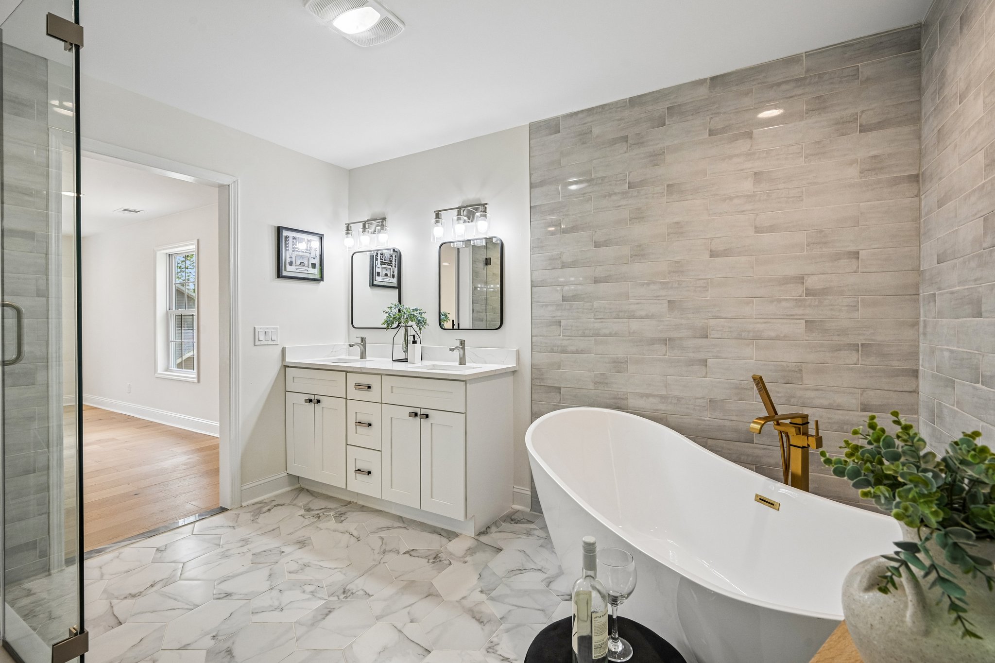 Montana Ave-S2504-036.jpg