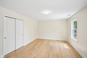 Montana Ave-S2504-021.jpg