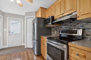  Photo 32