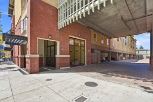 003_F8_21 N 2nd St 407
