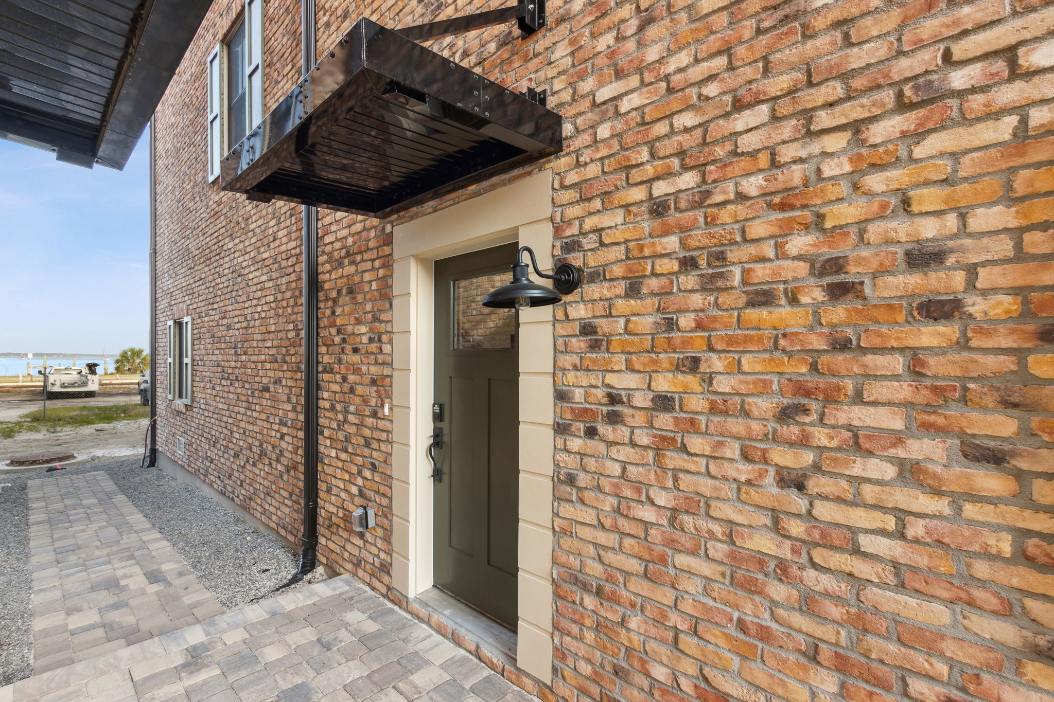 Unit 21 Entryway