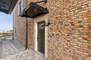 Unit 21 Entryway