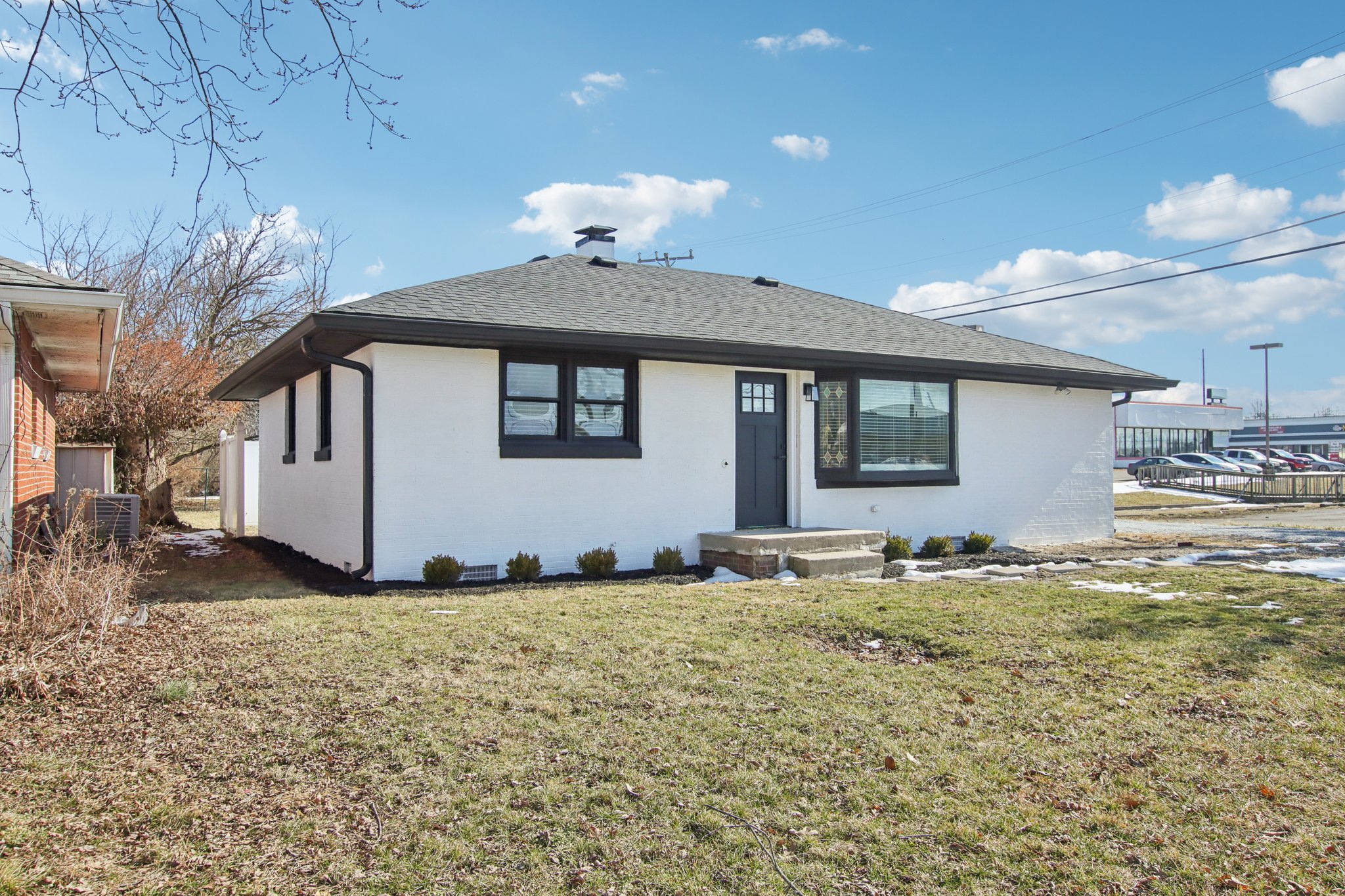 N Devon Ave-S1402-002.jpg