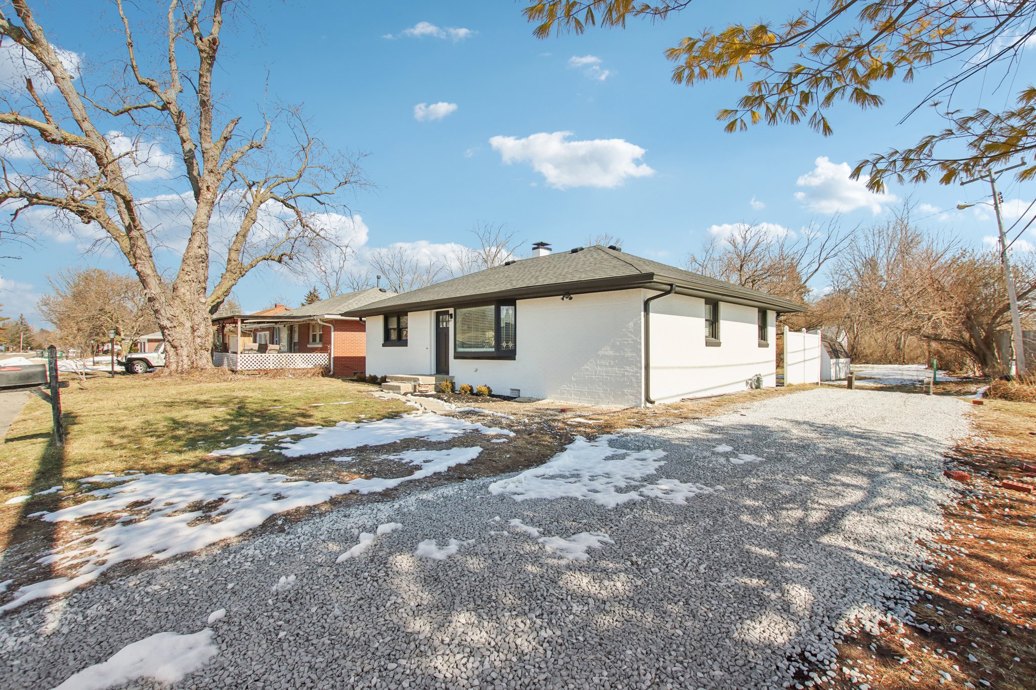 N Devon Ave-S1402-003.jpg