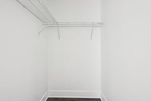 N Devon Ave-S1402-022.jpg