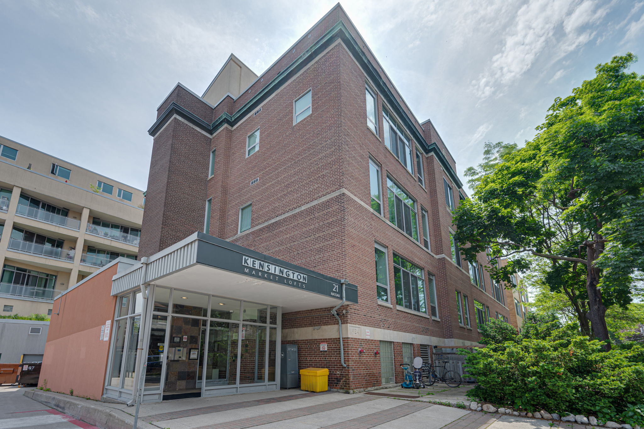 21 Nassau St Unit 301